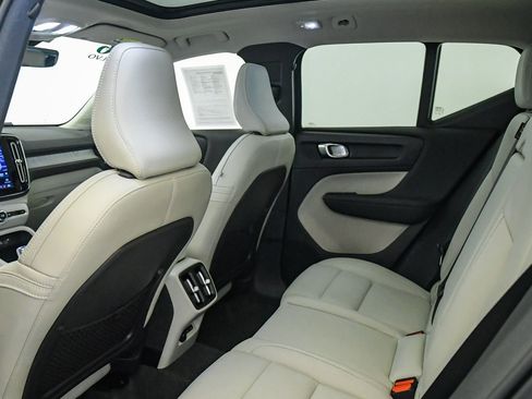 Certified 2026 Volvo XC40 B5 Ultra w/ Climate Package AWD/4WD image 19