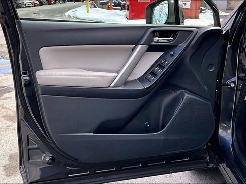 Used 2017 Subaru Forester 2.5i Limited image 13