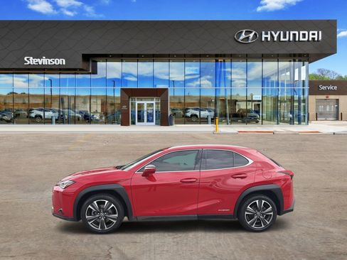 Used 2021 Lexus UX 250h w/ Accessory Package (Z1) AWD/4WD image 3