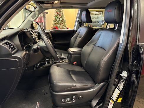 Used 2019 Toyota 4Runner TRD Off-Road Premium image 5