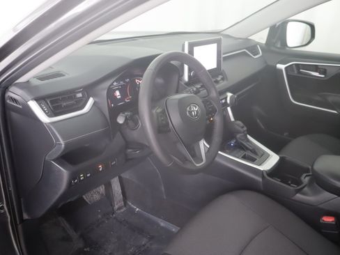 Used 2024 Toyota RAV4 XLE image 11