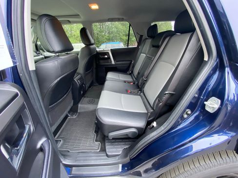 Used 2023 Toyota 4Runner SR5 Premium w/ Moonroof Package image 19