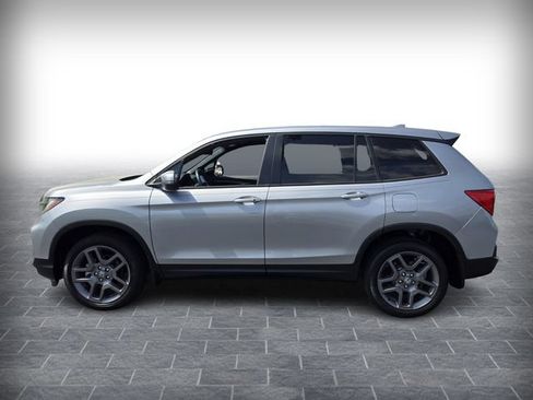 Used 2023 Honda Passport EX-L image 4