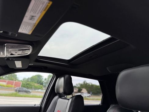 Used 2018 Dodge Durango R/T AWD/4WD image 22
