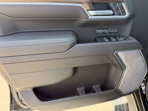 New 2026 Chevrolet Silverado 1500 High Country AWD/4WD image 13