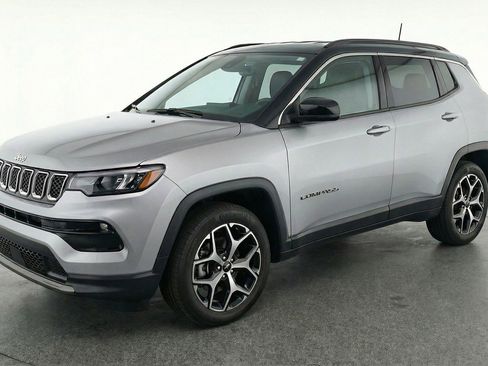Used 2025 Jeep Compass Limited image 3