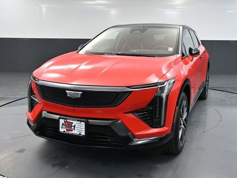 Used 2026 Cadillac Optiq Sport 1 w/ LPO, Floor Liner Package image 12