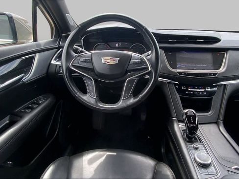 Used 2023 Cadillac XT5 Premium Luxury FWD image 5