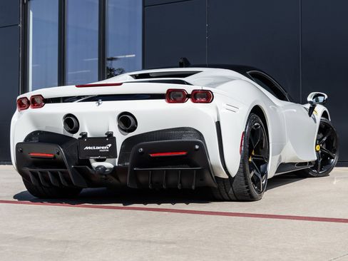 Used 2023 Ferrari SF90 Stradale image 8