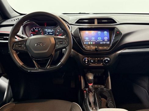 Used 2023 Chevrolet TrailBlazer RS w/ Convenience Package image 12