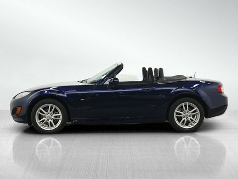 Used 2010 MAZDA MX-5 Miata Sport RWD image 3