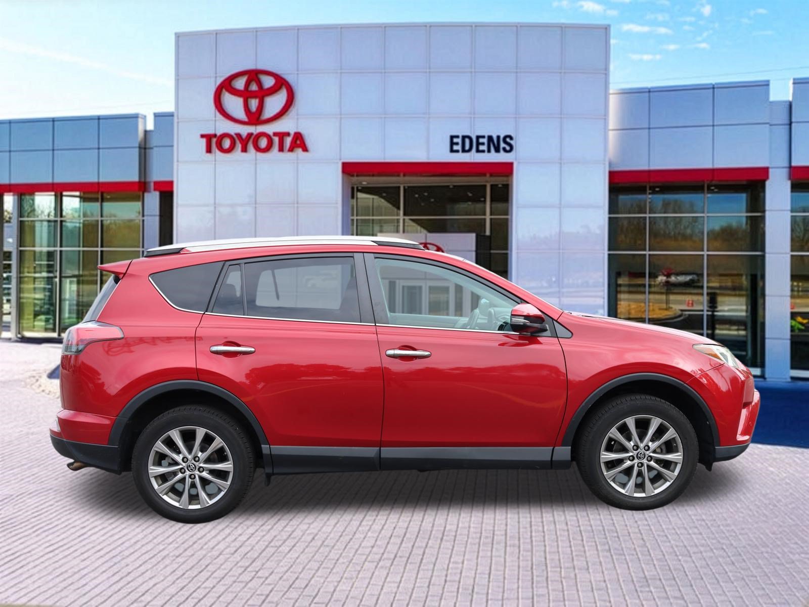 Used 2016 Toyota RAV4 Limited AWD/4WD image 2