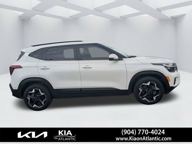 Used 2025 Kia Seltos EX w/ EX Sunroof Package AWD/4WD image 2