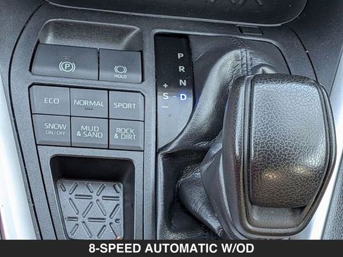 Used 2019 Toyota RAV4 LE image 27