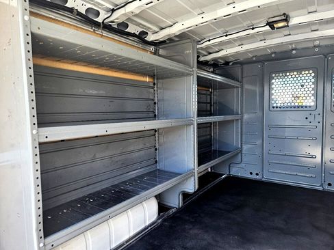 Used 2020 Nissan NV 2500 SV image 20