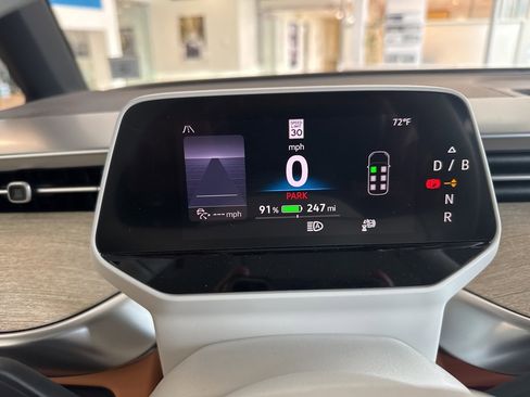 New 2025 Volkswagen ID. Buzz 1st Edition image 5