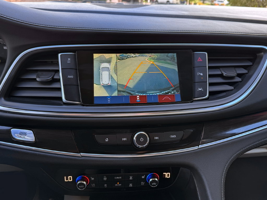Used 2018 Buick Enclave Premium AWD/4WD image 33