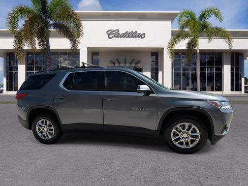 Used 2020 Chevrolet Traverse LT image 17