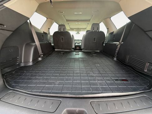 Used 2018 Buick Enclave Essence w/ Trailering Package FWD image 5