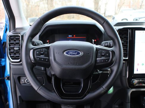 Used 2025 Ford Ranger XLT w/ Trailer Tow Package image 8