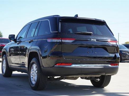 Certified 2023 Jeep Grand Cherokee Laredo w/ Luxury Tech Group I image 7