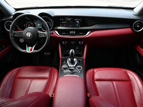 Used 2021 Alfa Romeo Stelvio Sprint w/ Nero Edizione RWD image 8