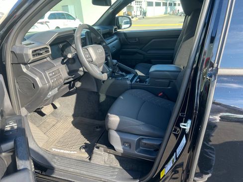 Used 2025 Toyota Tacoma SR w/ Towing Package RWD image 11