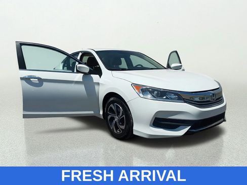Used 2017 Honda Accord LX image 9