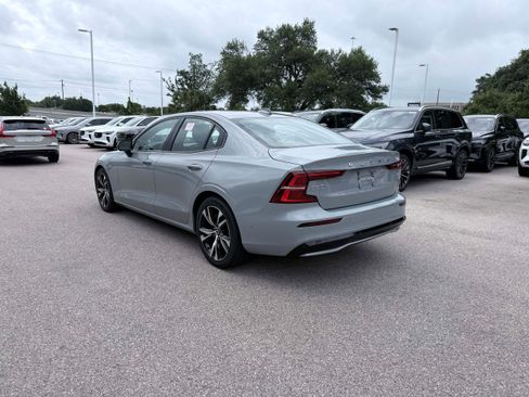 Certified 2025 Volvo S60 B5 Plus FWD image 4
