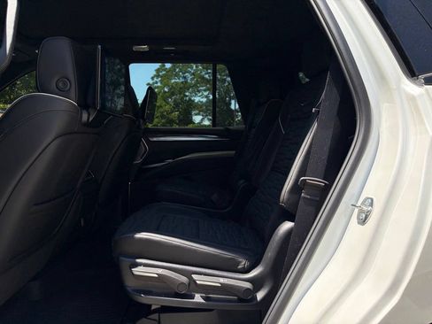 Used 2025 Cadillac Escalade V w/ LPO, ONYX Package AWD/4WD image 16