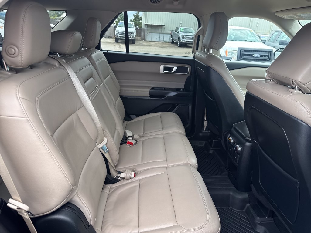Used 2020 Ford Explorer XLT w/ Equipment Group 202A RWD image 26