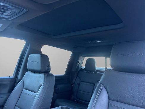 Used 2021 GMC Sierra 2500 Denali w/ Denali Ultimate Package image 39