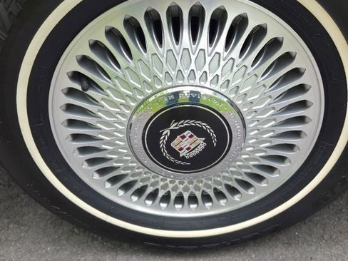 Used 1990 Cadillac De Ville Coupe FWD image 40