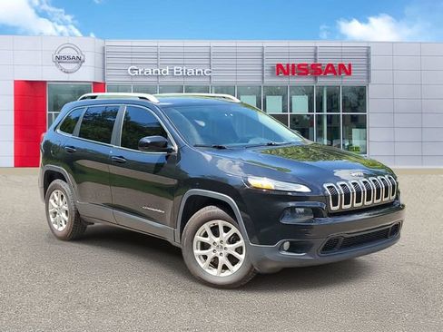 Used 2015 Jeep Cherokee Latitude AWD/4WD image 1
