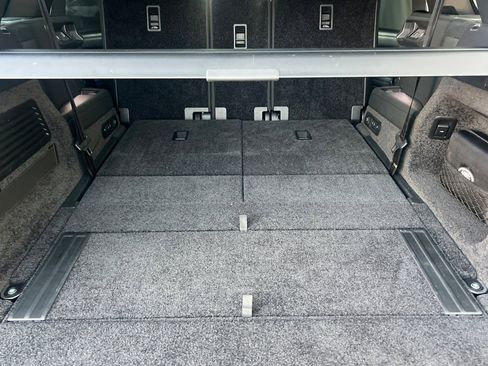 Used 2023 Land Rover Range Rover Long Wheelbase Autobiography image 16