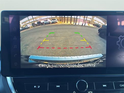 Used 2023 Nissan Altima 2.5 SV w/ SV Premium Package image 21