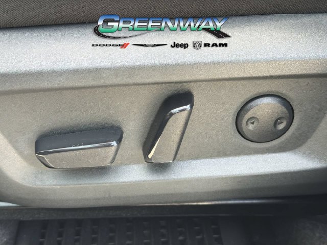 Used 2023 Nissan Rogue SV FWD image 19