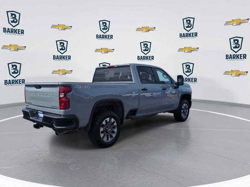 Used 2025 Chevrolet Silverado 2500 Custom w/ Custom Value Package AWD/4WD image 8