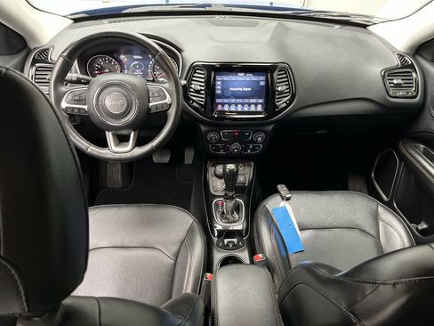 Used 2019 Jeep Compass Limited AWD/4WD image 4