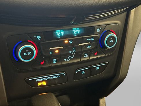 Used 2019 Ford Escape SE image 28