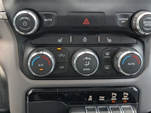 Used 2019 RAM 1500 Big Horn AWD/4WD image 20