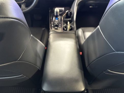 Certified 2025 Toyota Crown Signia image 22