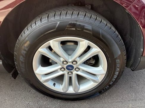 Used 2019 Ford Edge SEL w/ Equipment Group 201A AWD/4WD image 13