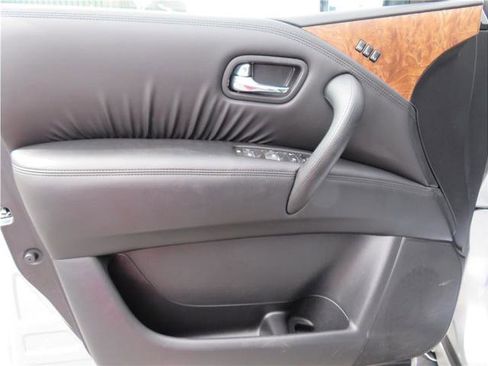 Used 2024 Nissan Armada SL w/ Captain's Chairs Package image 15