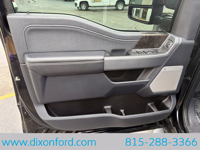 Used 2024 Ford F250 Lariat w/ Lariat Ultimate Package AWD/4WD image 27