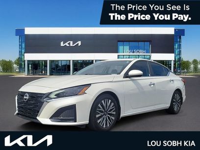 Used 2024 Nissan Altima 2.5 SV w/ SV Premium Package