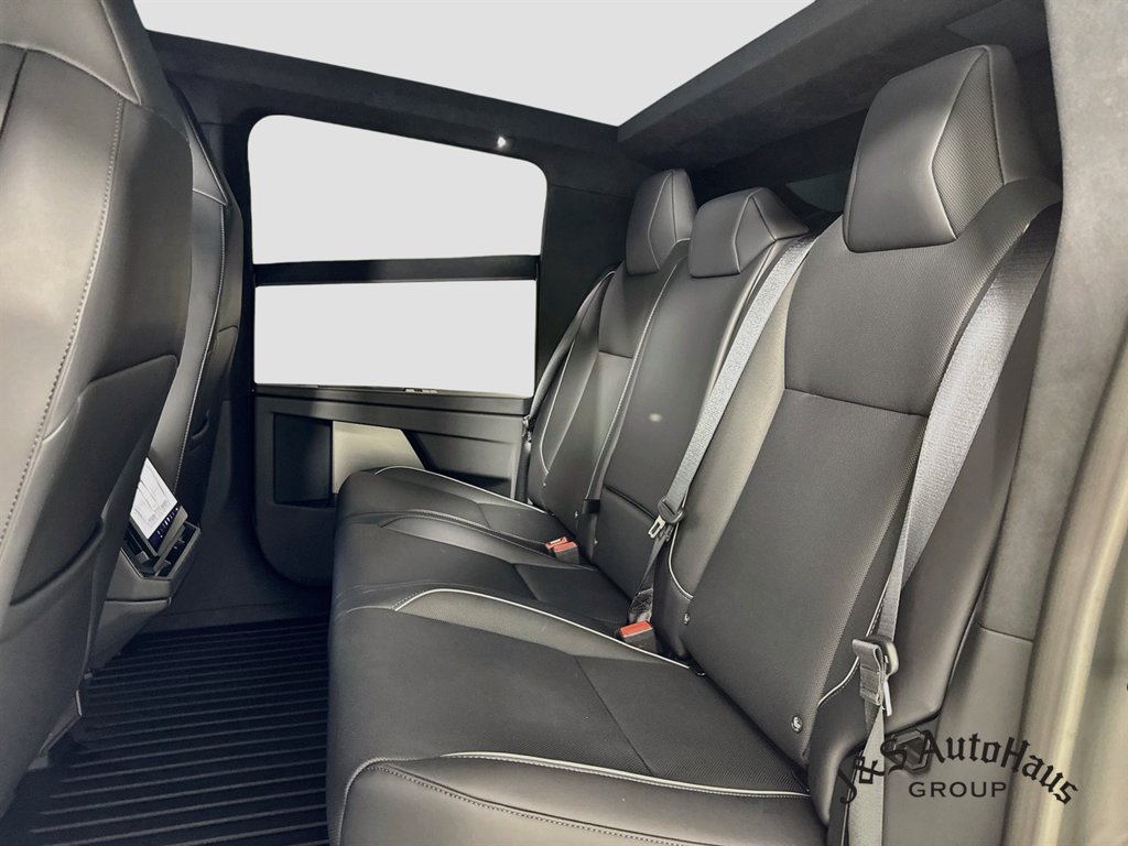 Used 2024 Tesla Cybertruck Cyberbeast AWD/4WD image 28