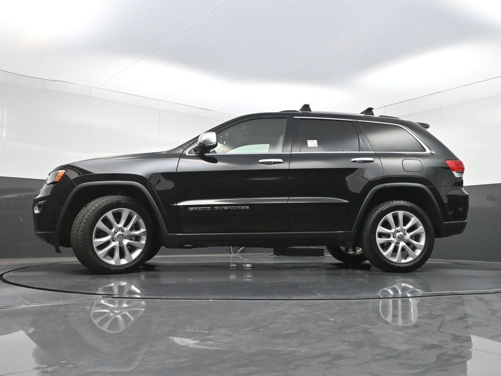 Used 2017 Jeep Grand Cherokee Limited AWD/4WD image 27
