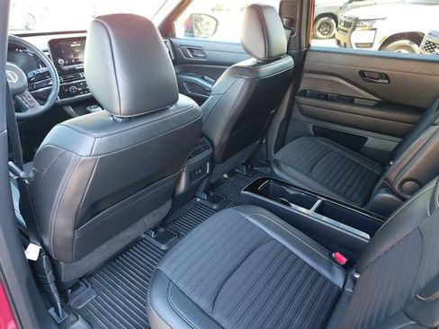 Used 2024 Nissan Pathfinder Rock Creek AWD/4WD image 15