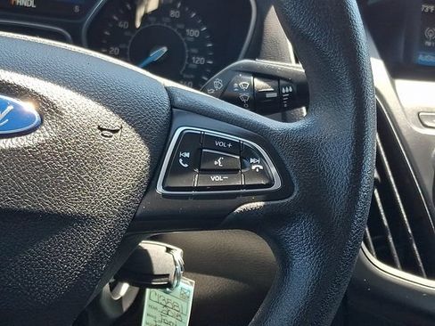 Used 2015 Ford Focus SE FWD image 22